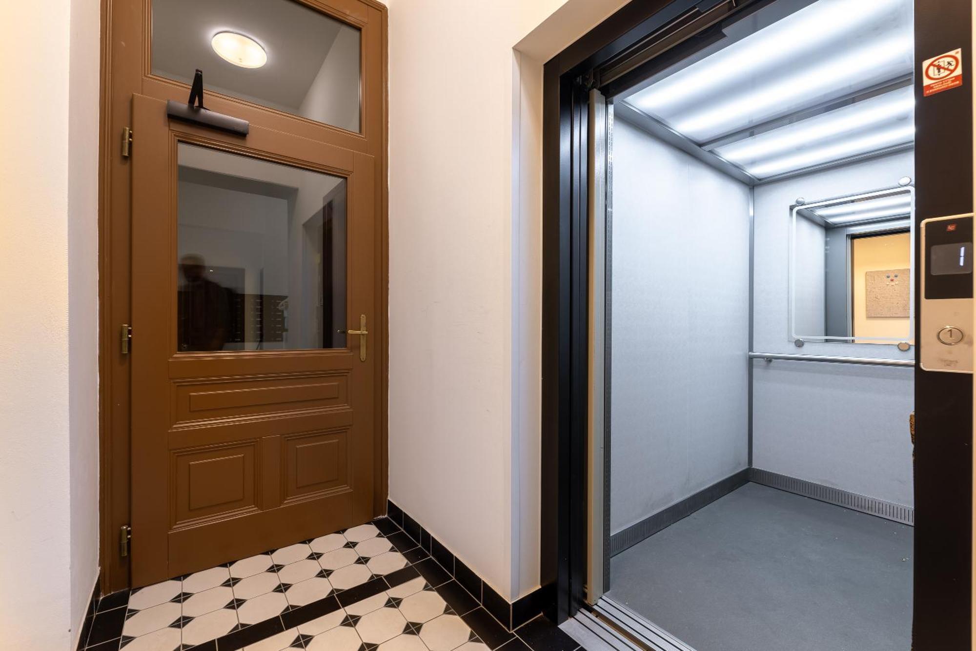 Modern Urban Room In The City Center Of Praga Zewnętrze zdjęcie